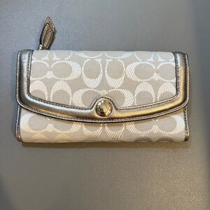 Coach Slim Trifold Wallet In Blocked Signature Canvas In Silver & Grey